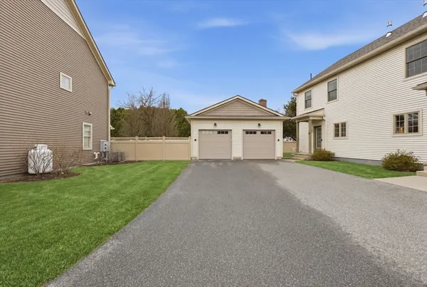 $425,000 | 70 Hatfield Street, Unit 70B, Northampton, MA 01060