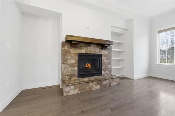 $425,000 | 70 Hatfield Street, Unit 70B, Northampton, MA 01060