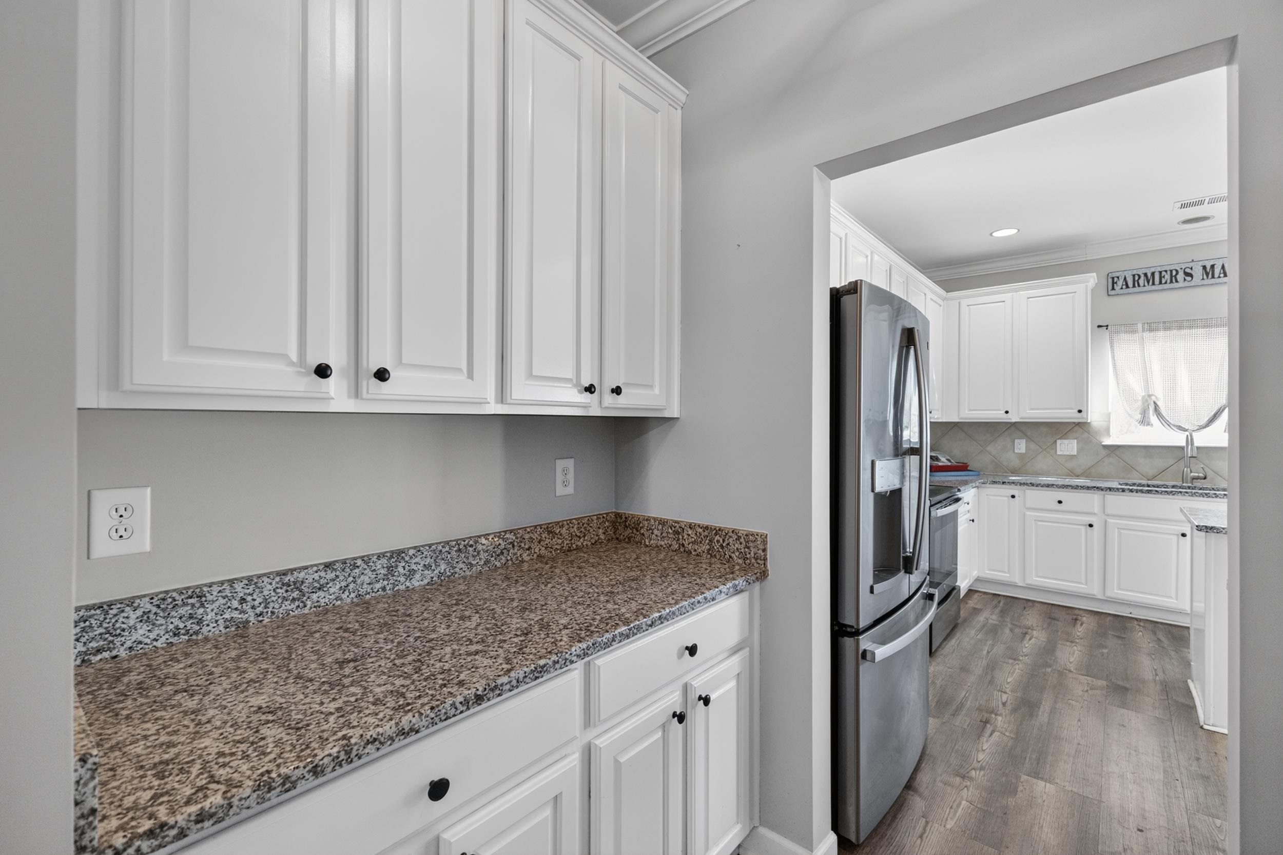 1431 Brighton Avenue Myrtle Beach, SC 29588 - Photo 9 of 40