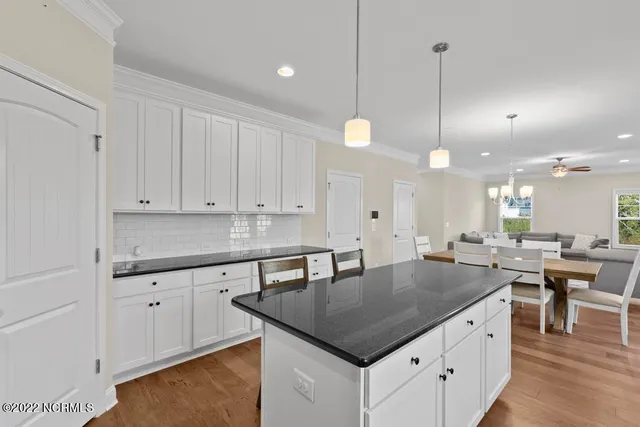 $2,600 | 906 Needlerush Road, Sneads Ferry, NC 28460