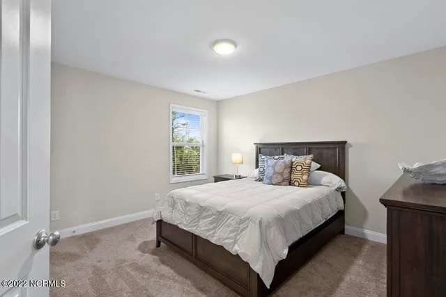 $2,600 | 906 Needlerush Road, Sneads Ferry, NC 28460