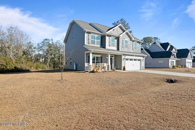 $2,600 | 906 Needlerush Road, Sneads Ferry, NC 28460