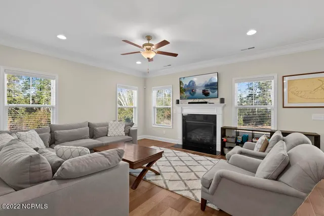 $2,600 | 906 Needlerush Road, Sneads Ferry, NC 28460