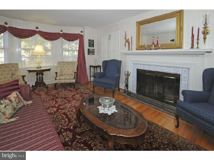 802 Church Road Elkins Park, PA 19027 - Photo 4 of 25 Living Room