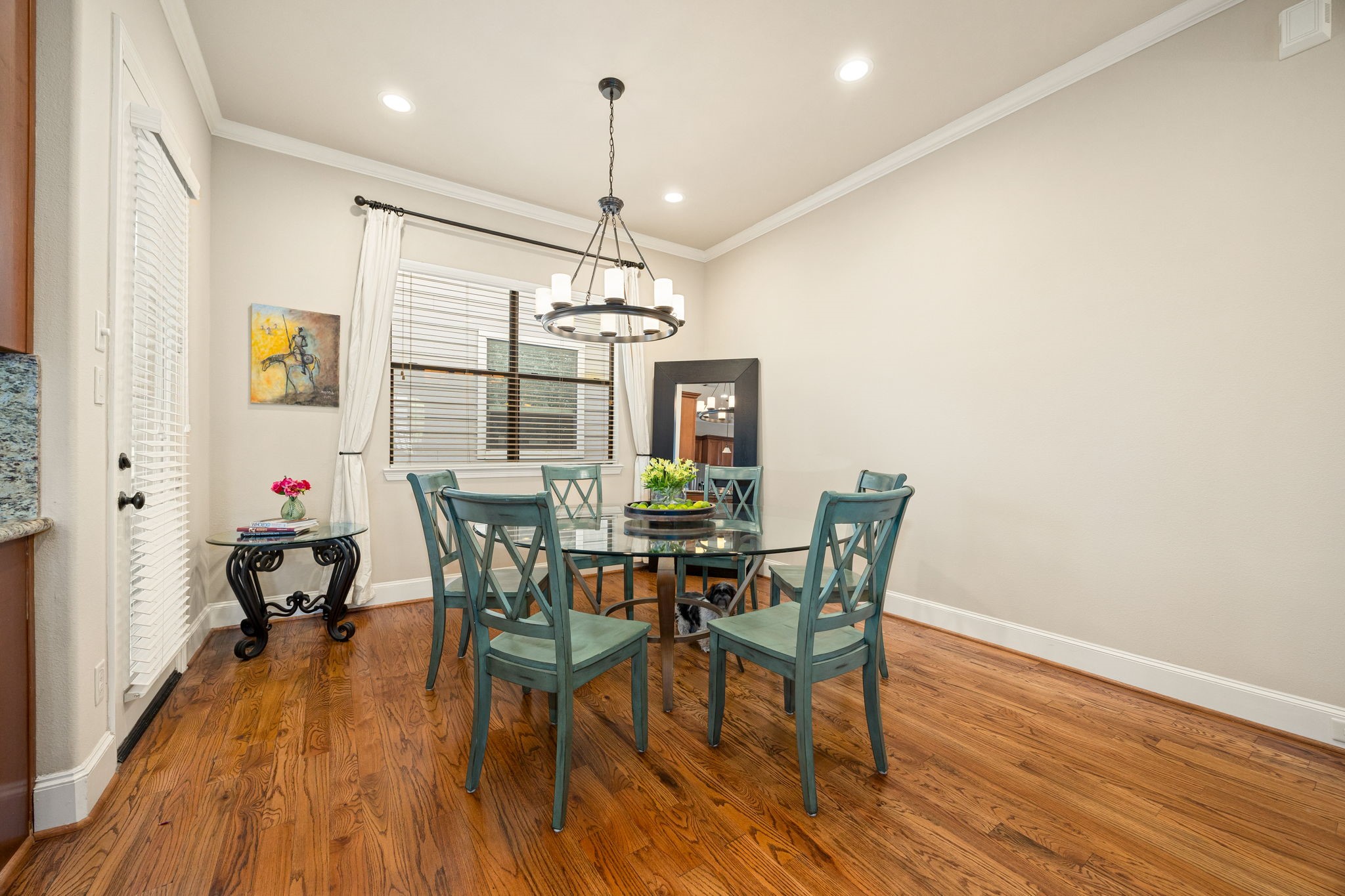 821 Lester Street Houston, TX 77007 - Photo 12 of 41 Large dining area offers another great place to entertain or to be used for special occasions.