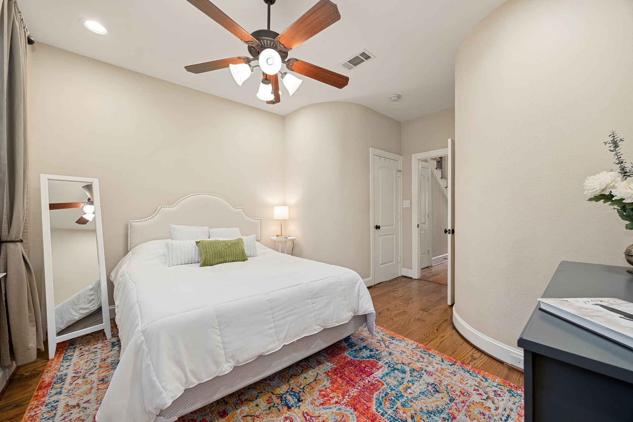 821 Lester Street Houston, TX 77007 - Photo 19 of 41 This bedroom on the first floor works great to welcome your guests since it has its own private bath. It can also work as a flex room for working, gameroom or study.