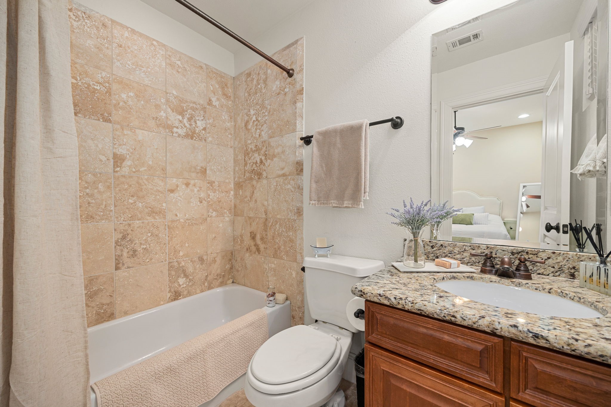 821 Lester Street Houston, TX 77007 - Photo 20 of 41 First floor private bath for your guest room or secondary bedroom. Classic finishes for a timeless look!
