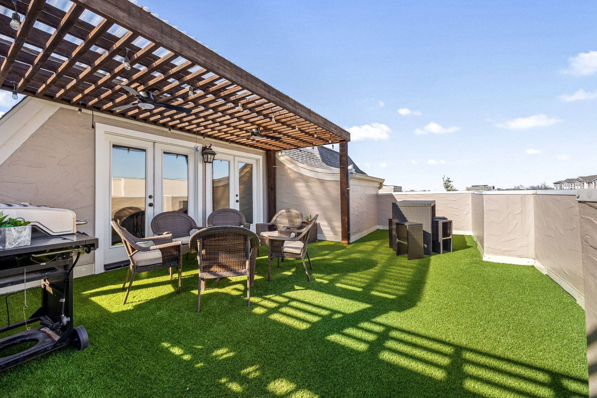 821 Lester Street Houston, TX 77007 - Photo 28 of 41 Ample terrace with two seating areas and gas connections for your grill.