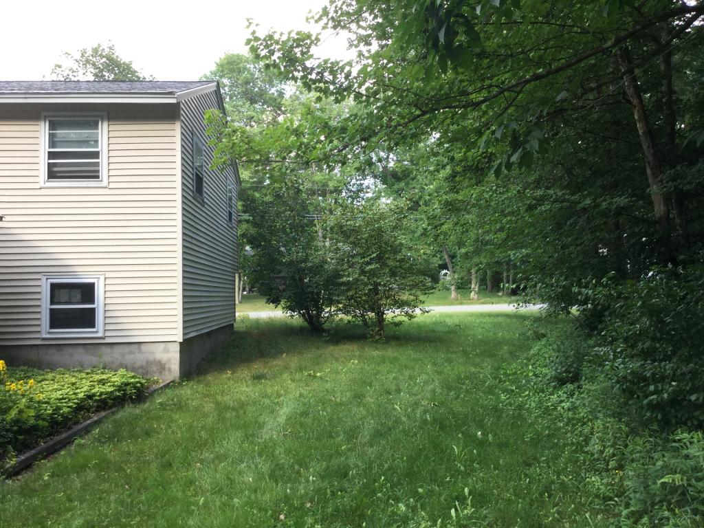 14 Westgate Road Derry, NH 03038 - Photo 6 of 34 Gallery Image 6