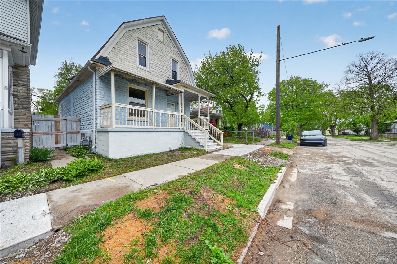 135 Batavia Street River Rouge, MI 48218 - Photo 3 of 42