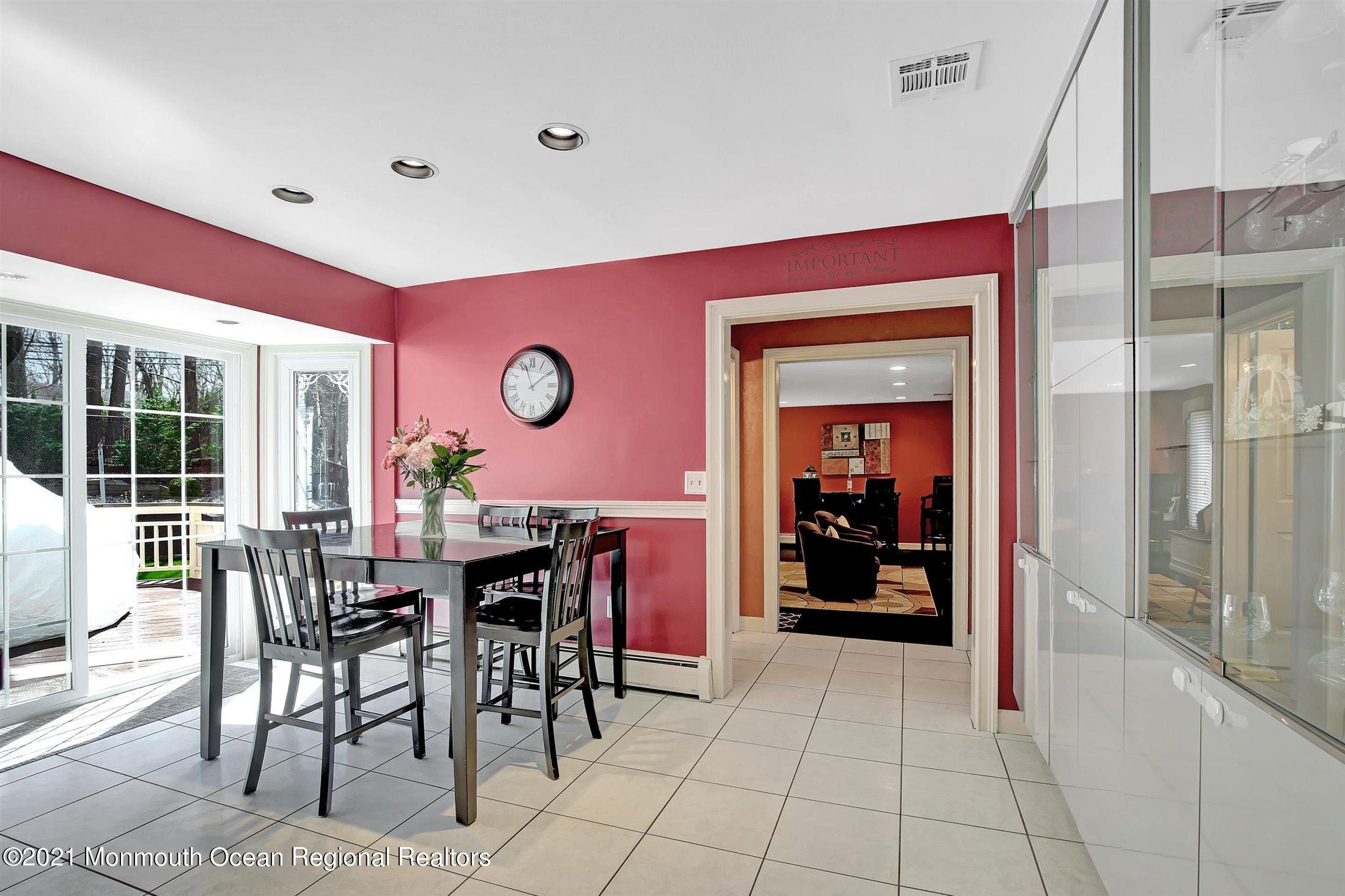 11 Pence Road Manalapan, NJ 07726 - Photo 12 of 30 16-Kitchen