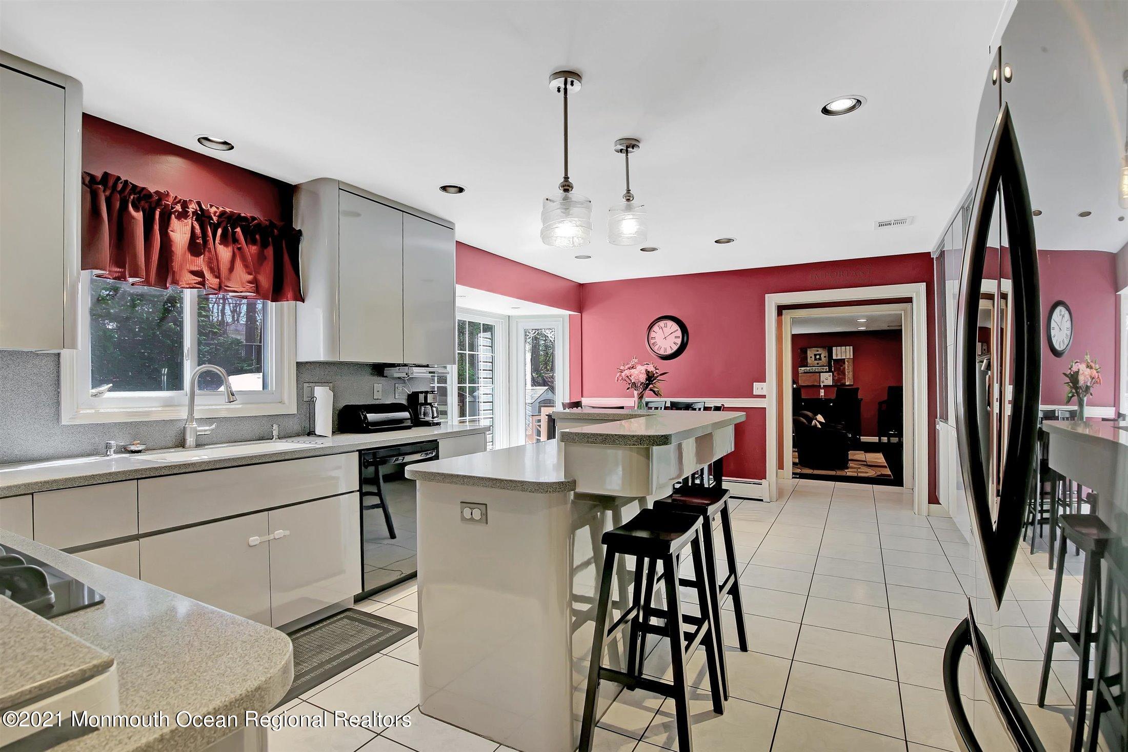 11 Pence Road Manalapan, NJ 07726 - Photo 13 of 30 17-Kitchen