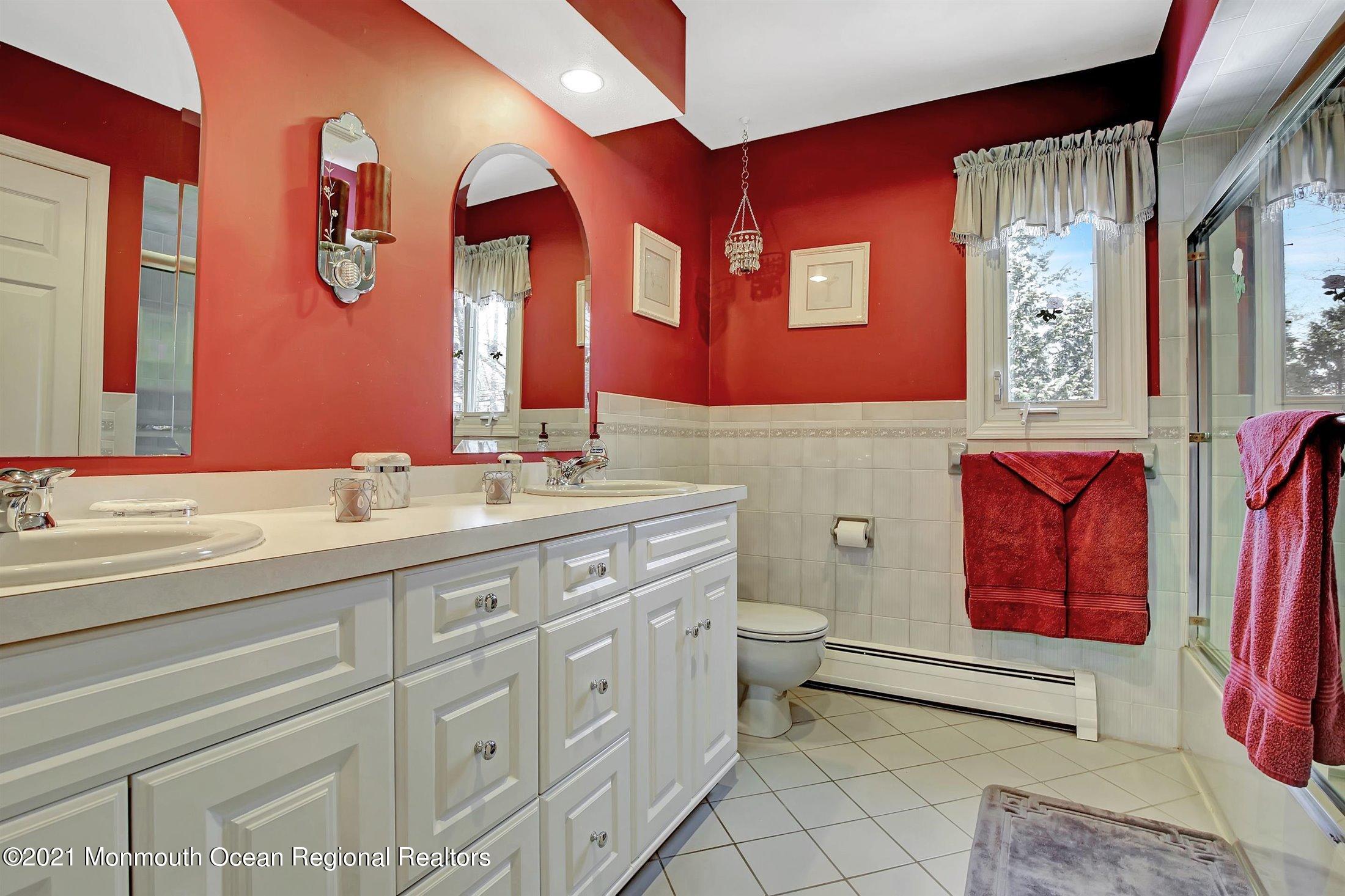 11 Pence Road Manalapan, NJ 07726 - Photo 22 of 30 27-Bathroom