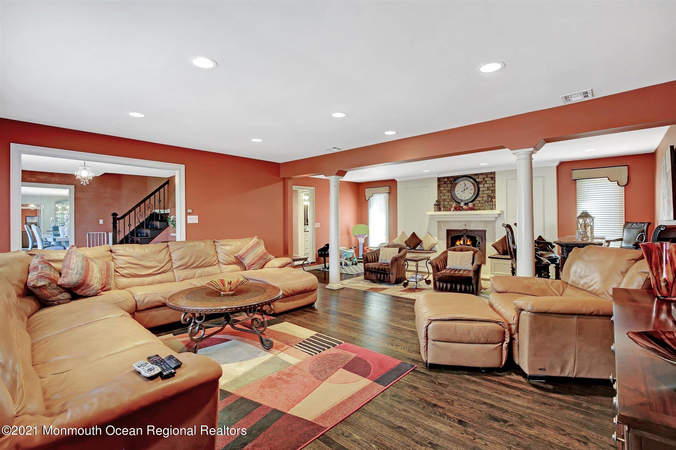 11 Pence Road Manalapan, NJ 07726 - Photo 4 of 30 07-Family Room