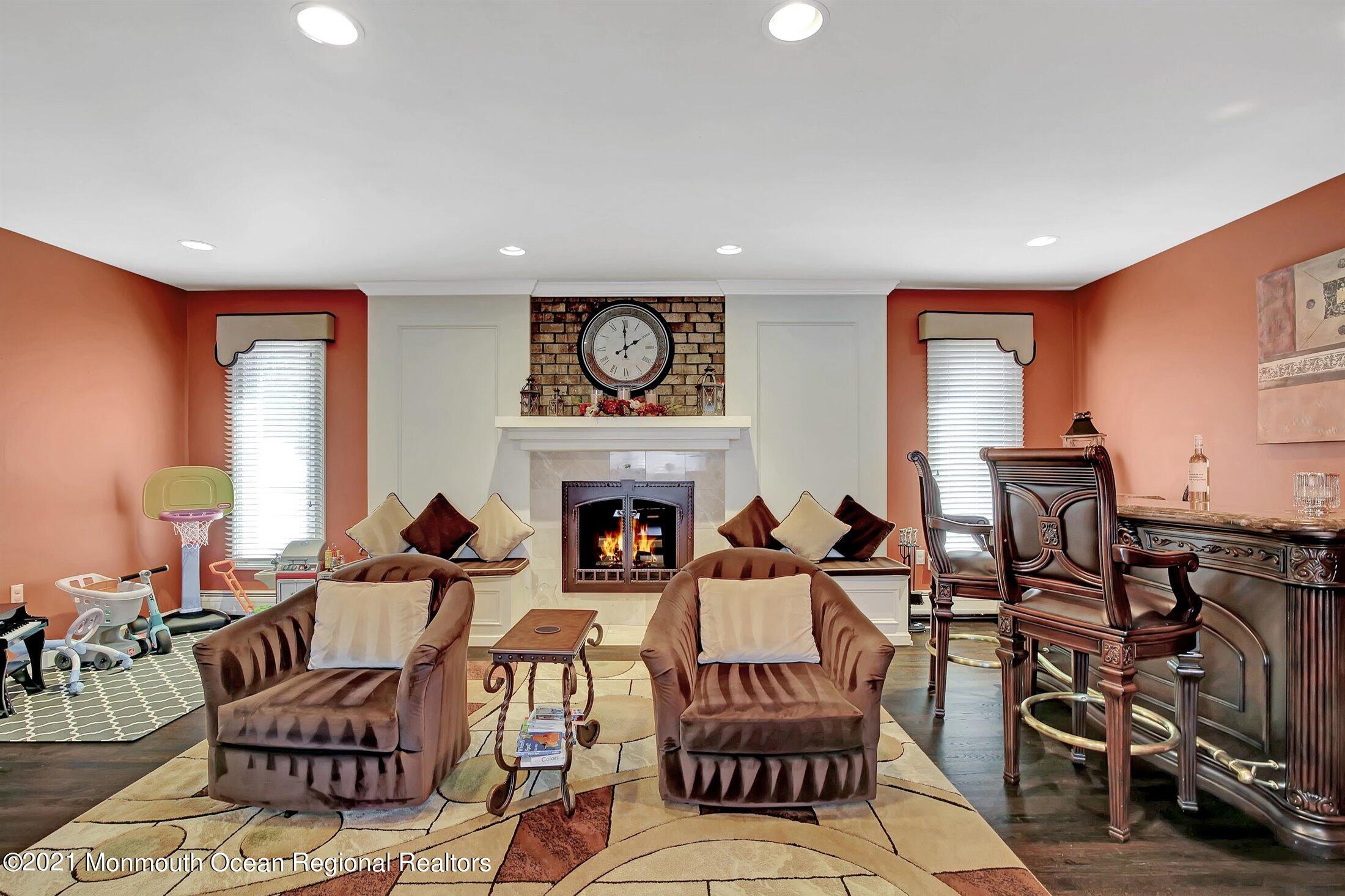 11 Pence Road Manalapan, NJ 07726 - Photo 6 of 30 09-Living Room