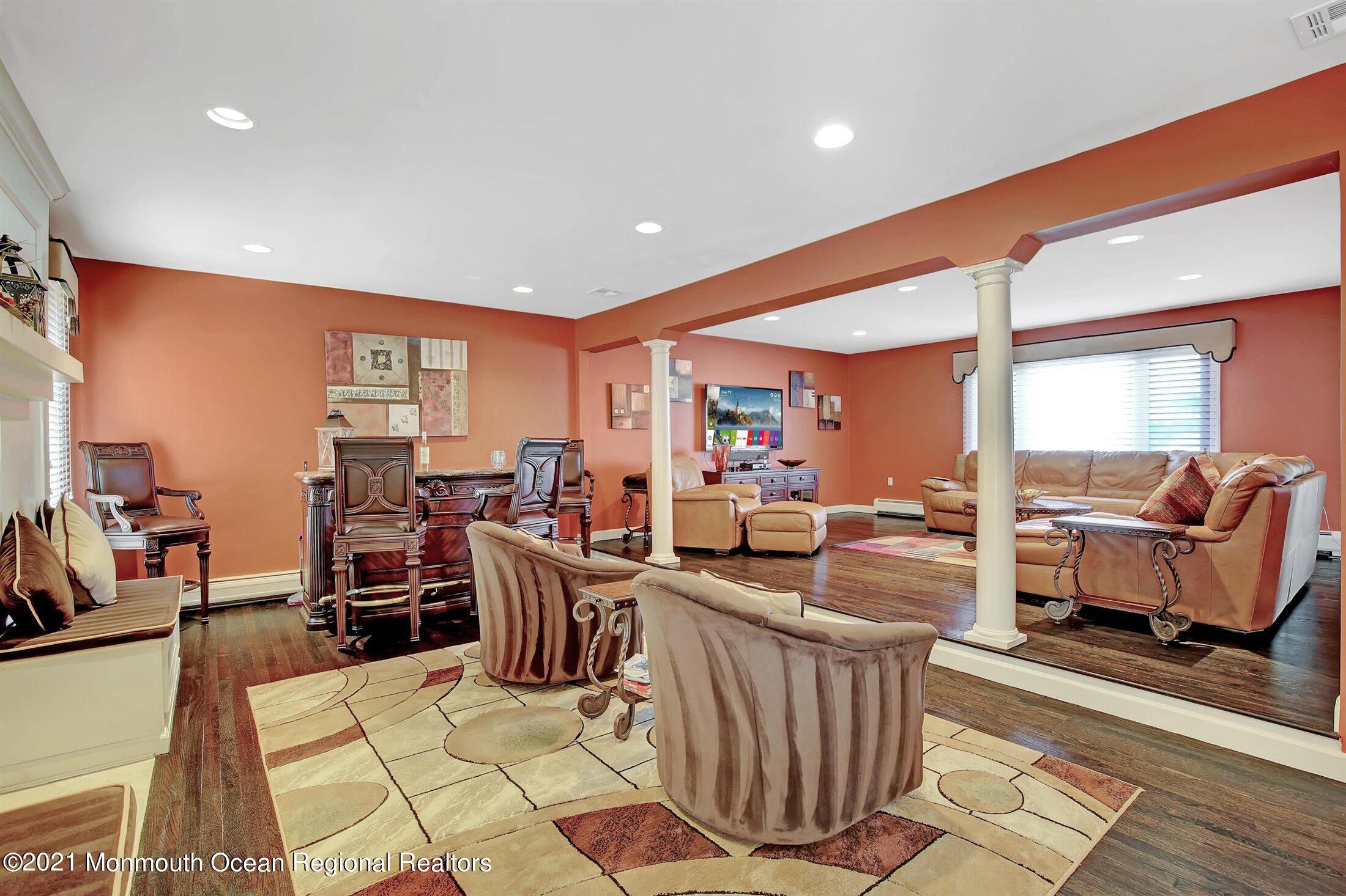 11 Pence Road Manalapan, NJ 07726 - Photo 7 of 30 10-Living Room