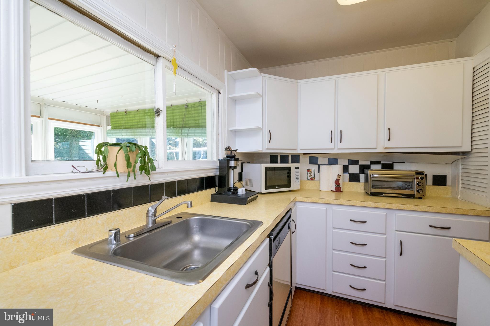 3432 Sollers Point Road Dundalk, MD 21222 - Photo 7 of 25