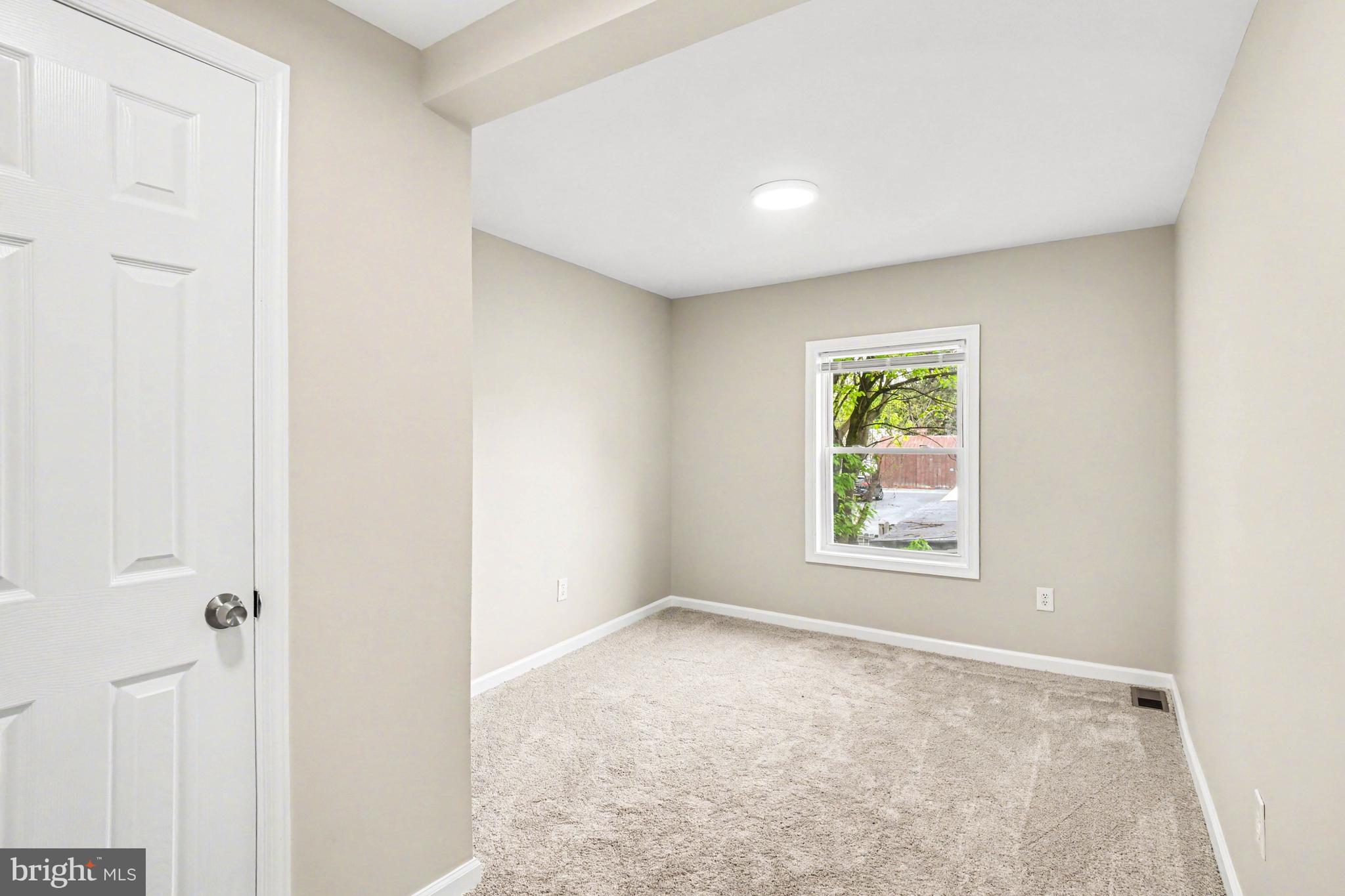 305 South 9th Street Lebanon, PA 17042 - Photo 15 of 24 an empty room with windows