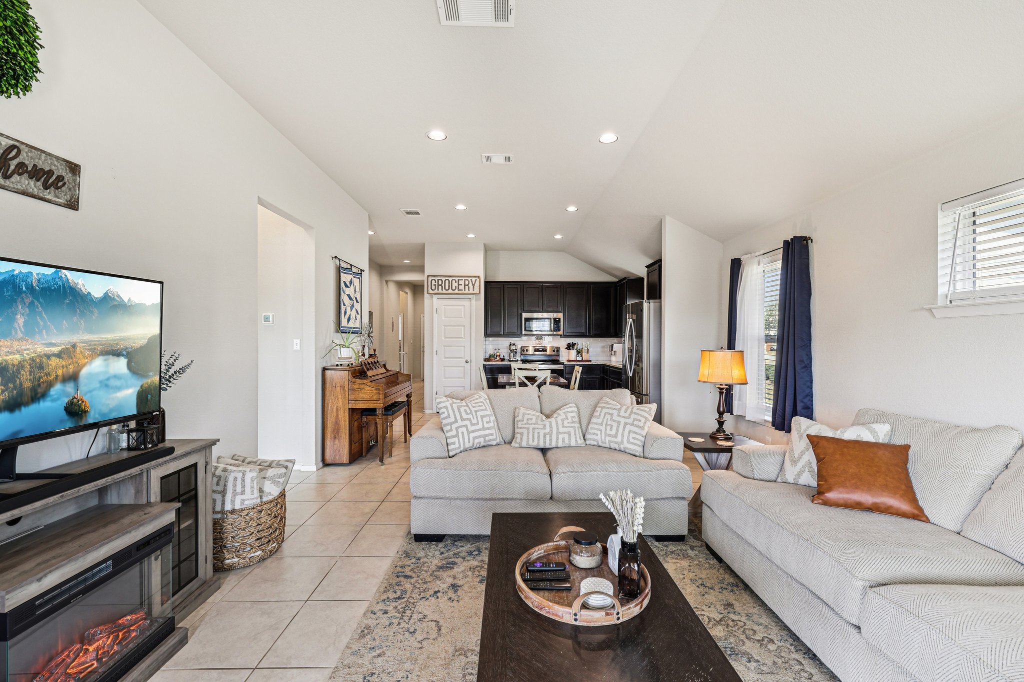 111 Insider Loop Elgin, TX 78621 - Photo 11 of 39