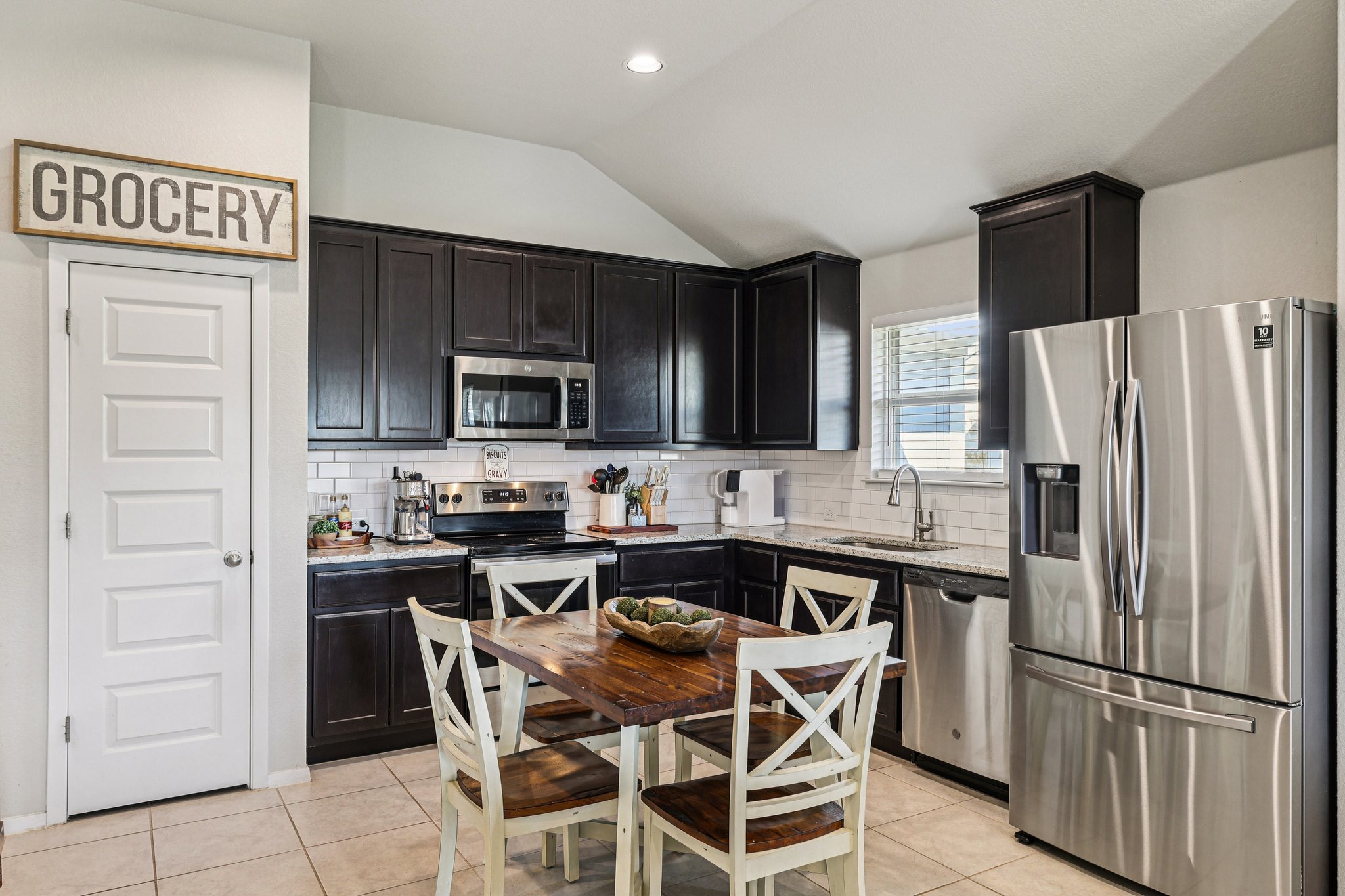 111 Insider Loop Elgin, TX 78621 - Photo 14 of 39