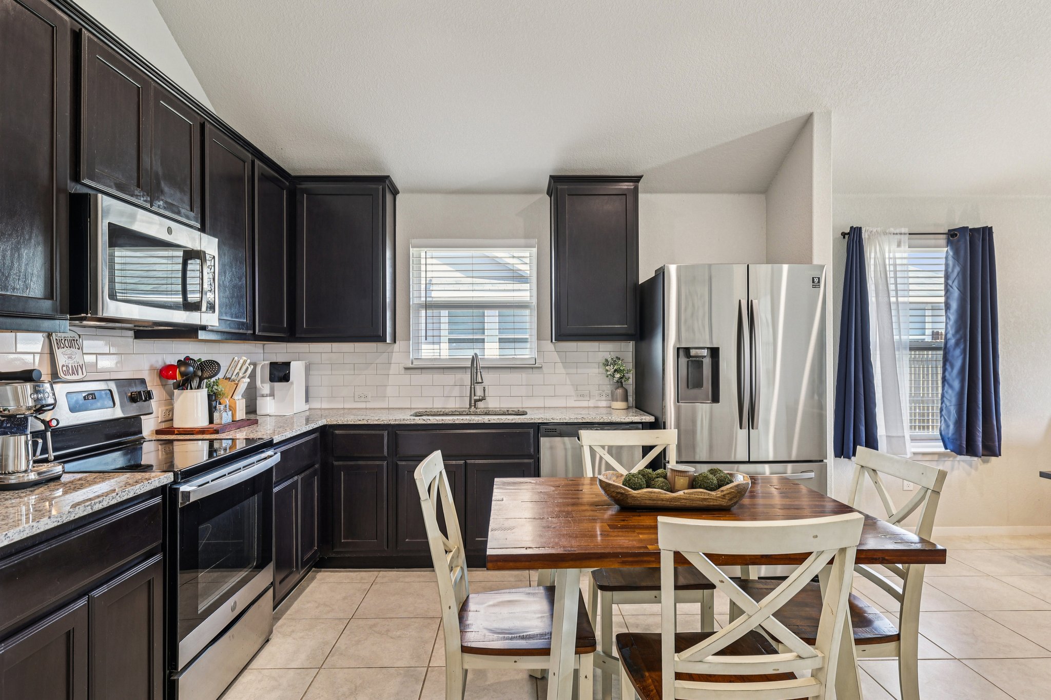 111 Insider Loop Elgin, TX 78621 - Photo 17 of 39