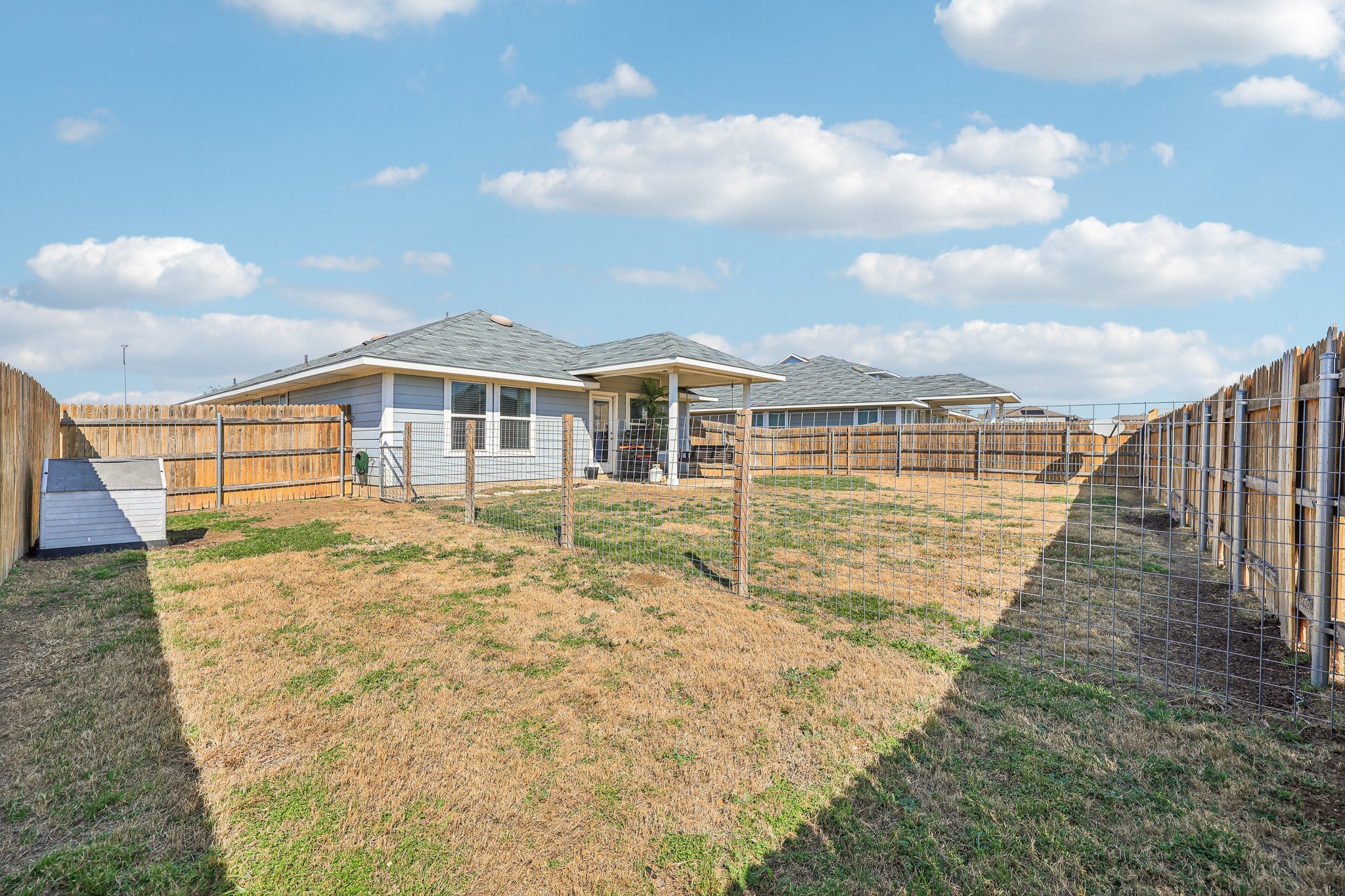 111 Insider Loop Elgin, TX 78621 - Photo 34 of 39