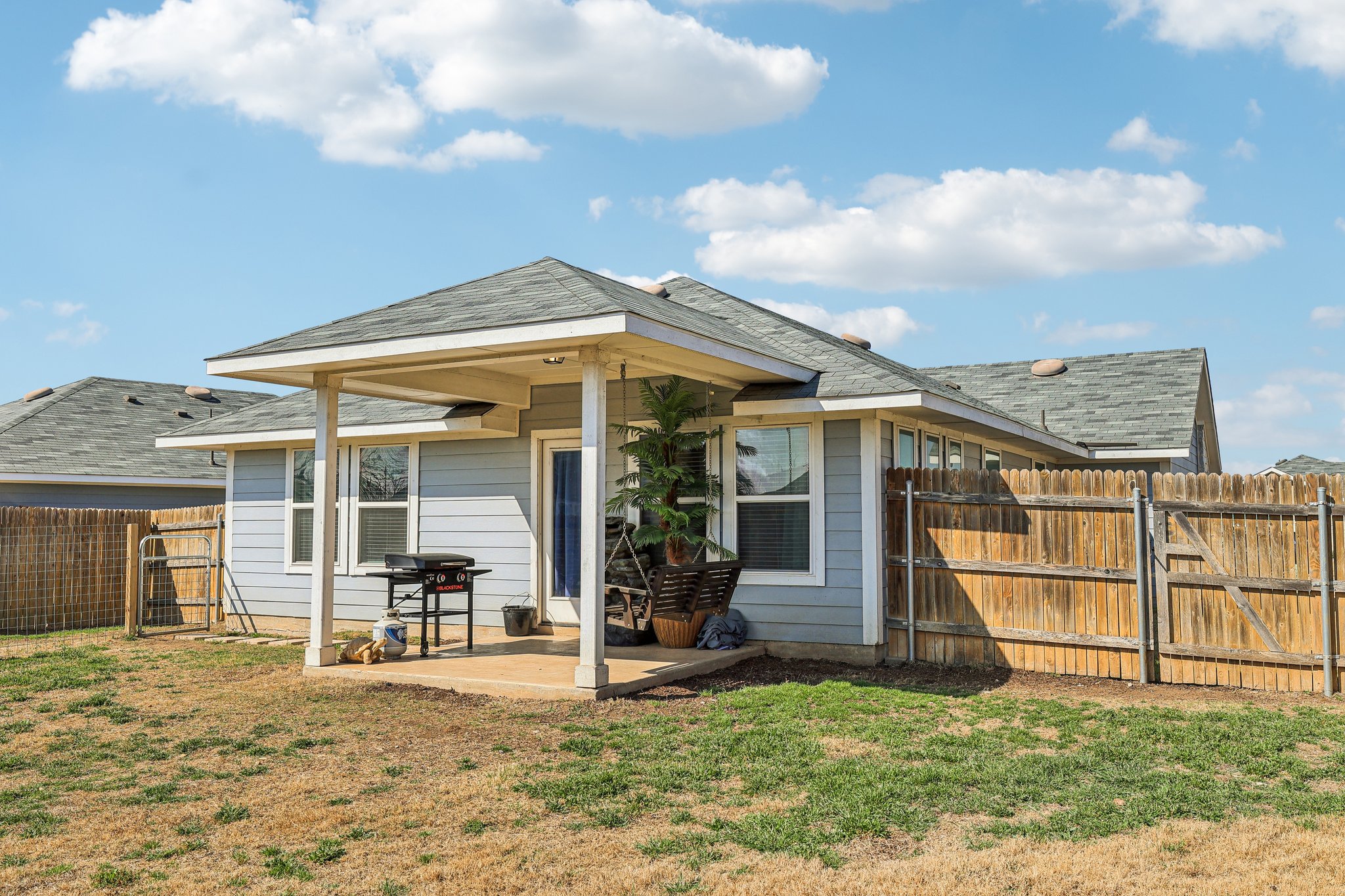 111 Insider Loop Elgin, TX 78621 - Photo 38 of 39