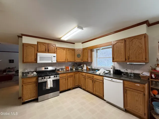 $379,300 | 12 Pine Avenue, Johnstown, NY 12095