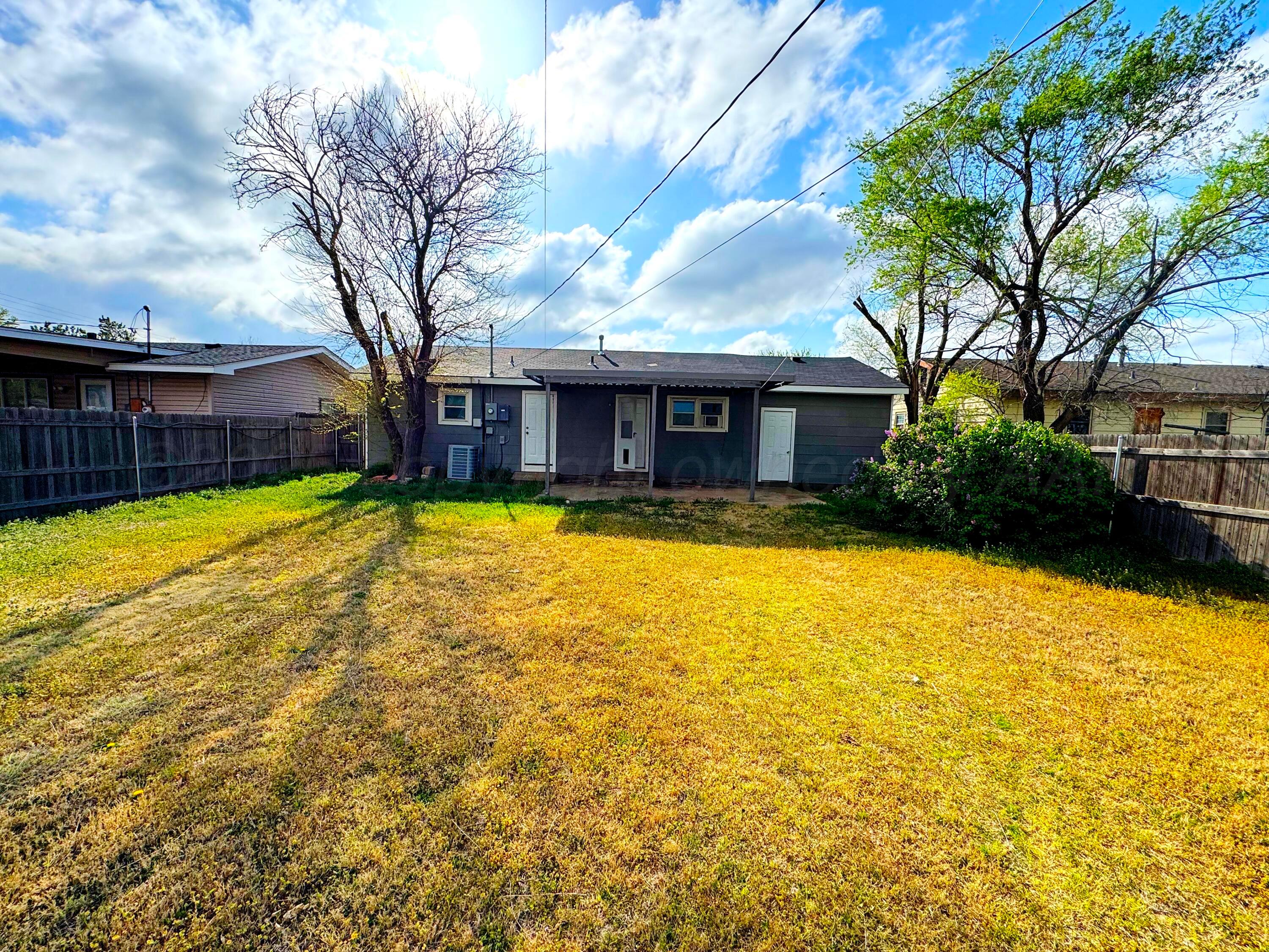1813 South Colgate Street Perryton, TX 79070 - Photo 12 of 13 1813 back