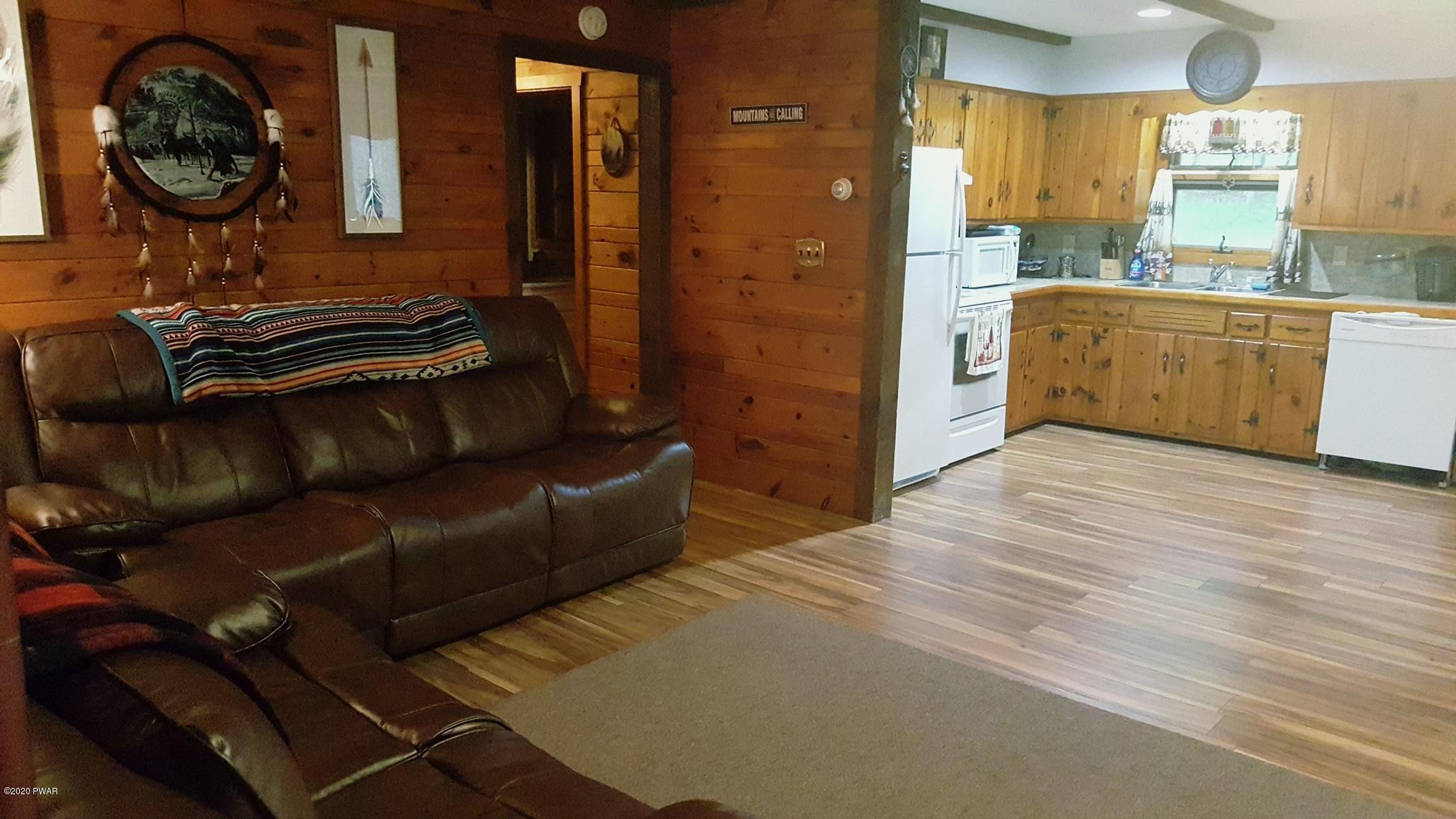107 Meadowbrook Road Tafton, PA 18464 - Photo 29 of 55 Hallway
