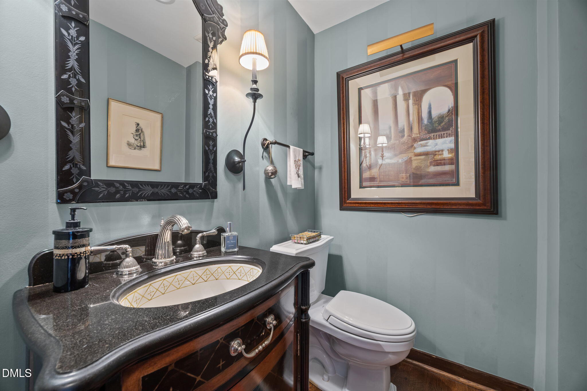 2416 Ridge Road Raleigh, NC 27612 - Photo 26 of 51 -