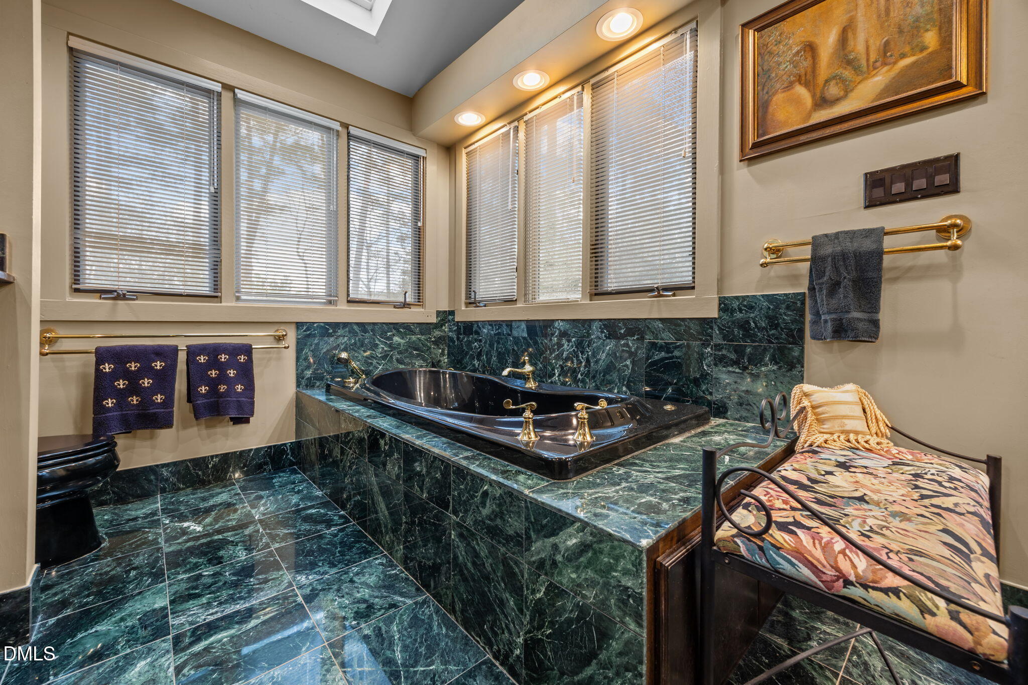 2416 Ridge Road Raleigh, NC 27612 - Photo 29 of 51 -