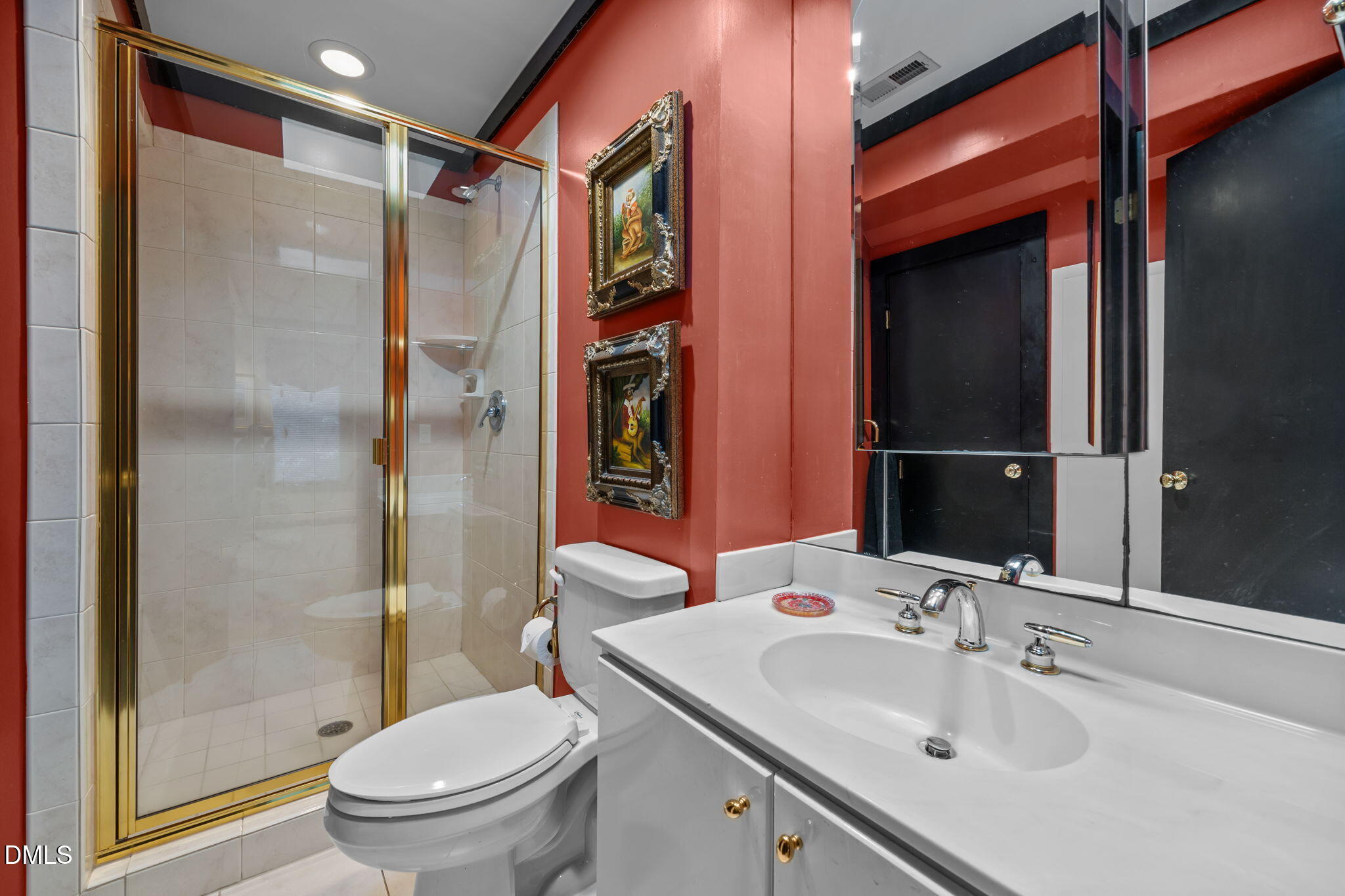 2416 Ridge Road Raleigh, NC 27612 - Photo 32 of 51 -