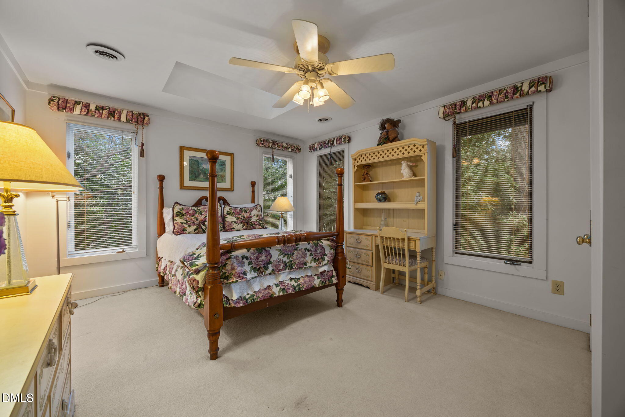 2416 Ridge Road Raleigh, NC 27612 - Photo 33 of 51 -
