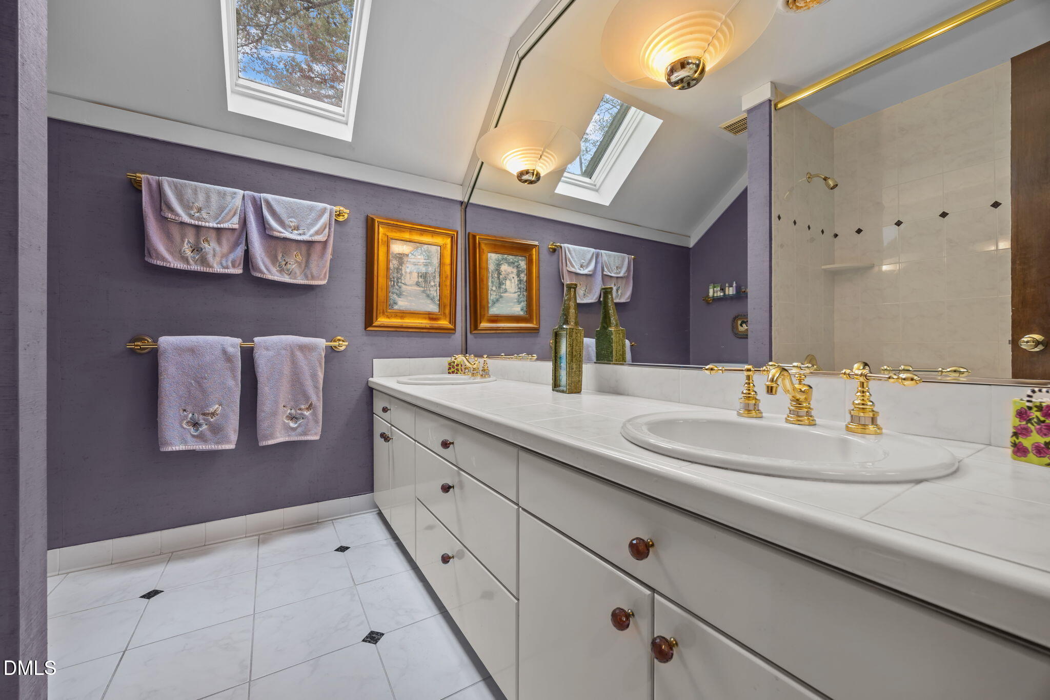 2416 Ridge Road Raleigh, NC 27612 - Photo 34 of 51 -