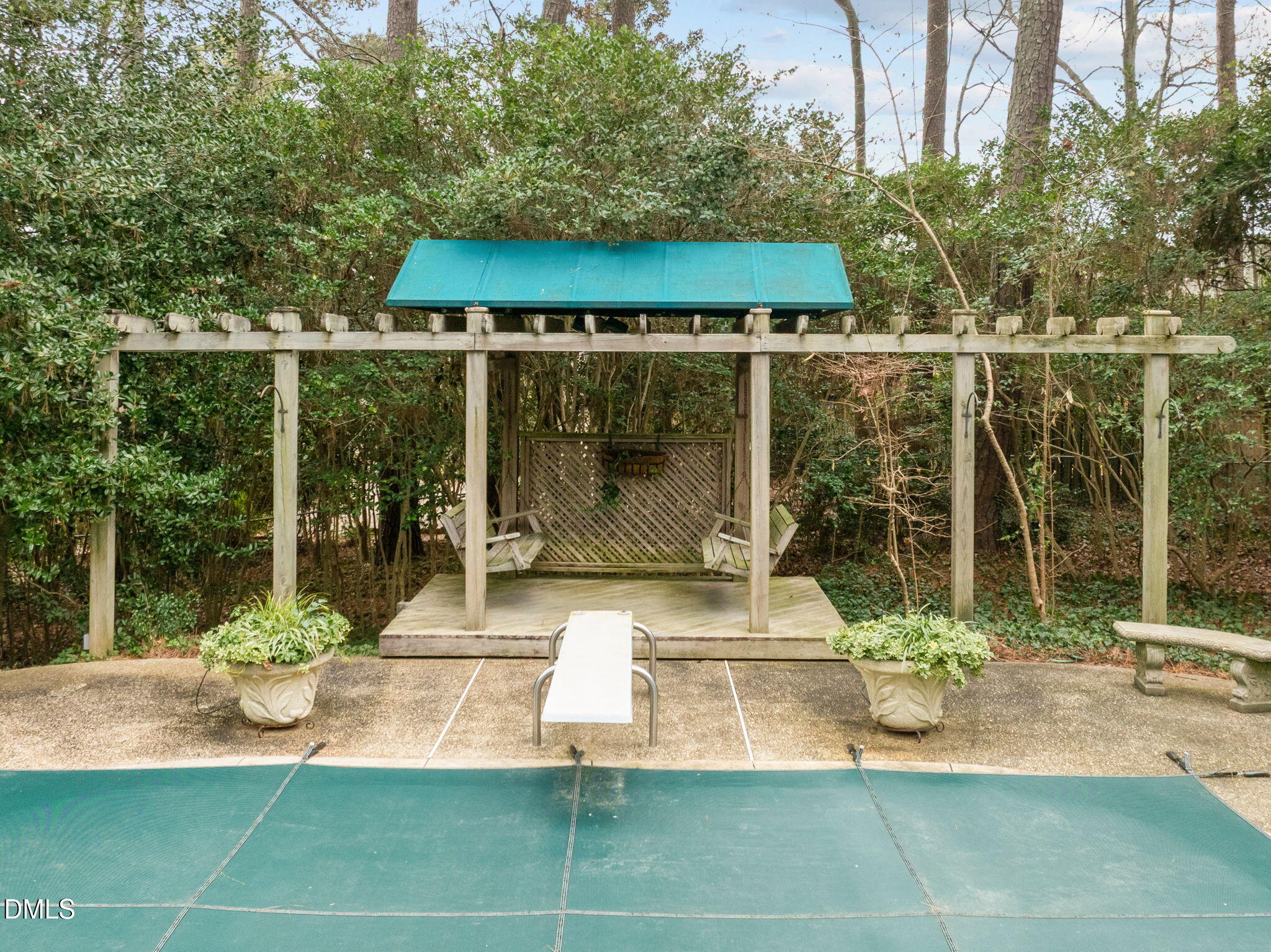 2416 Ridge Road Raleigh, NC 27612 - Photo 41 of 51 -