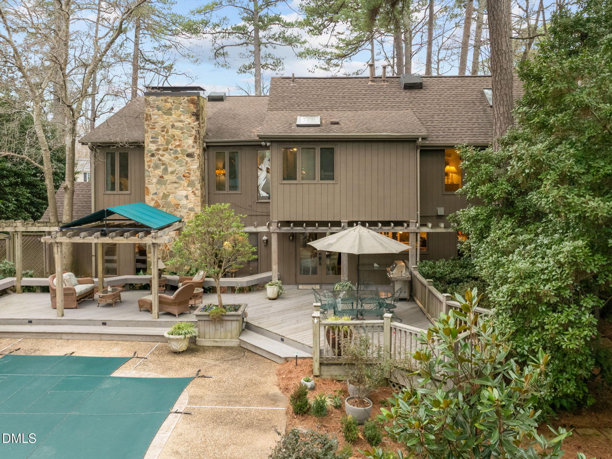 2416 Ridge Road Raleigh, NC 27612 - Photo 43 of 51 -