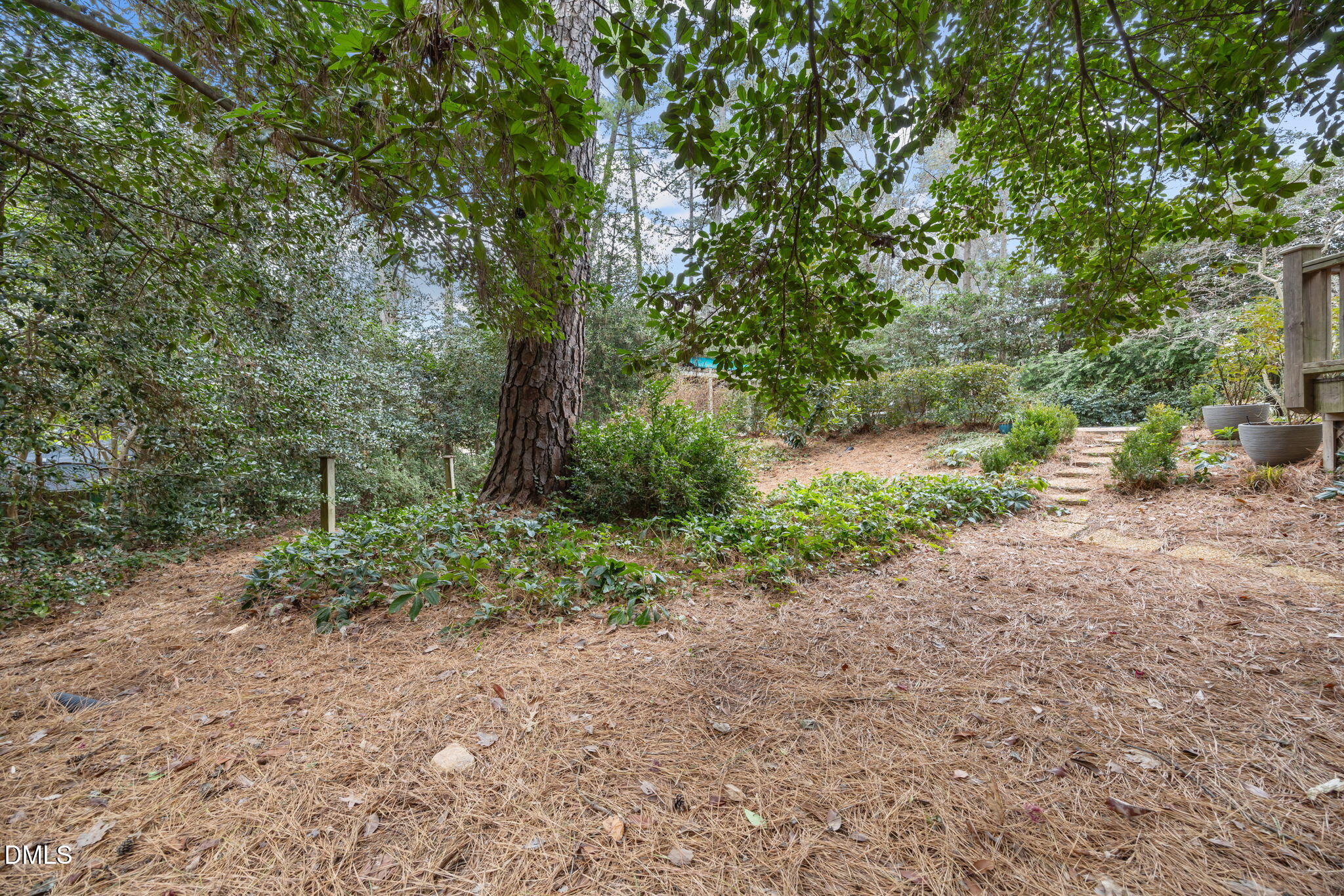 2416 Ridge Road Raleigh, NC 27612 - Photo 45 of 51 -