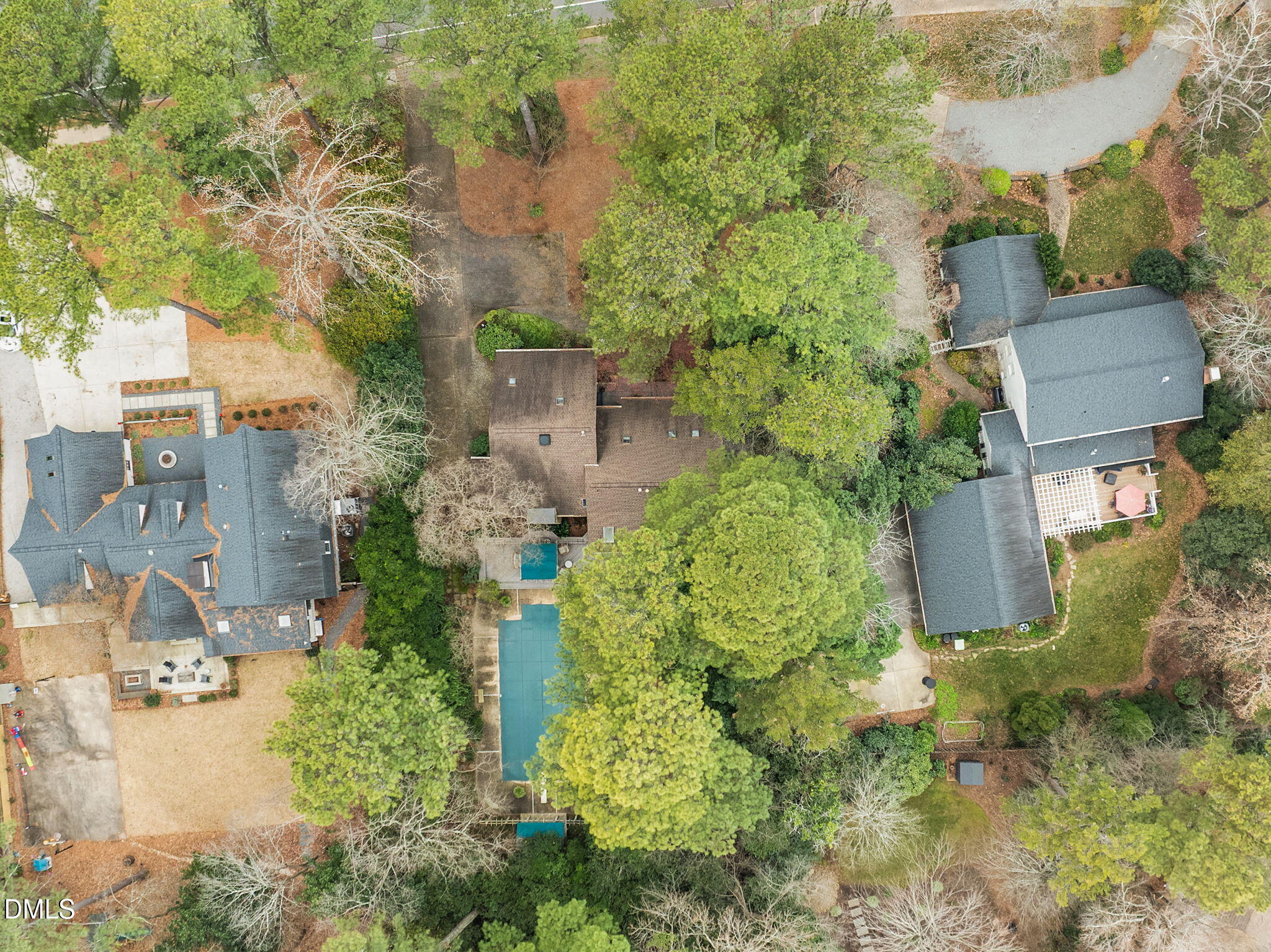 2416 Ridge Road Raleigh, NC 27612 - Photo 48 of 51 -