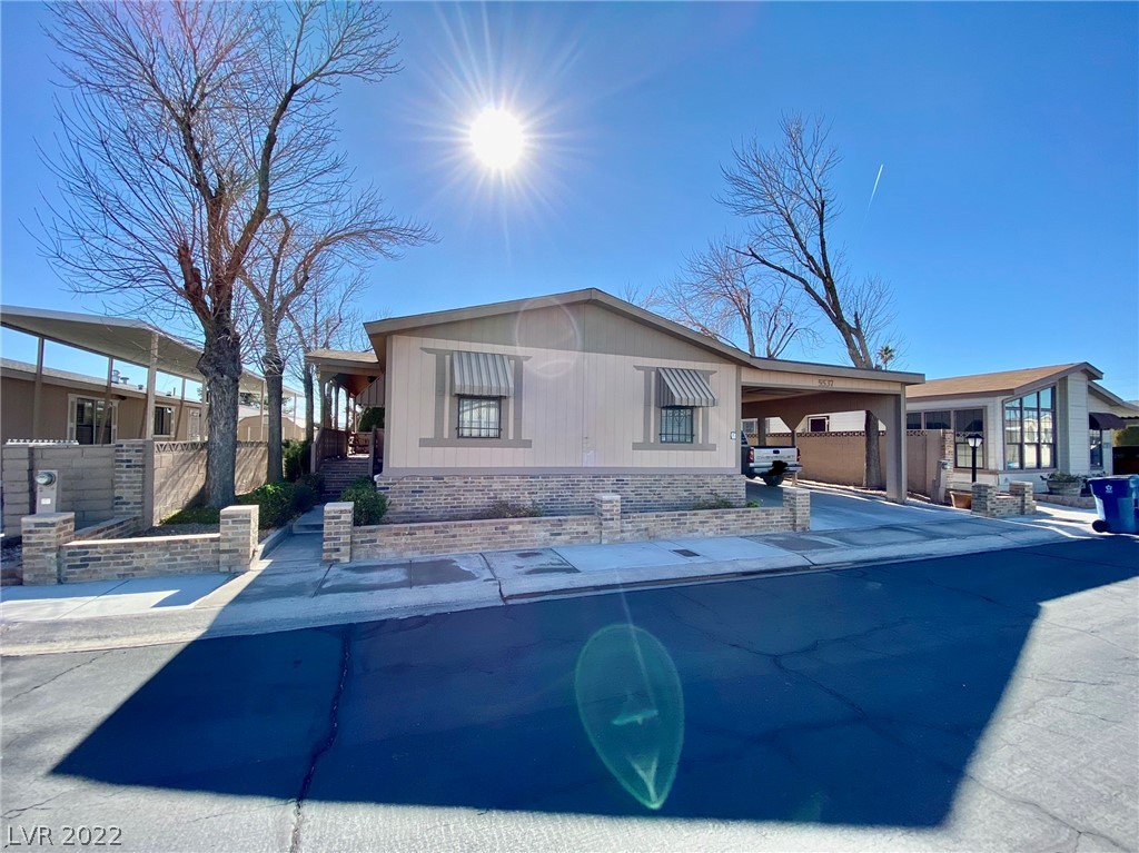 5537 Aldama Road Las Vegas, NV 89122 - Photo 1 of 24