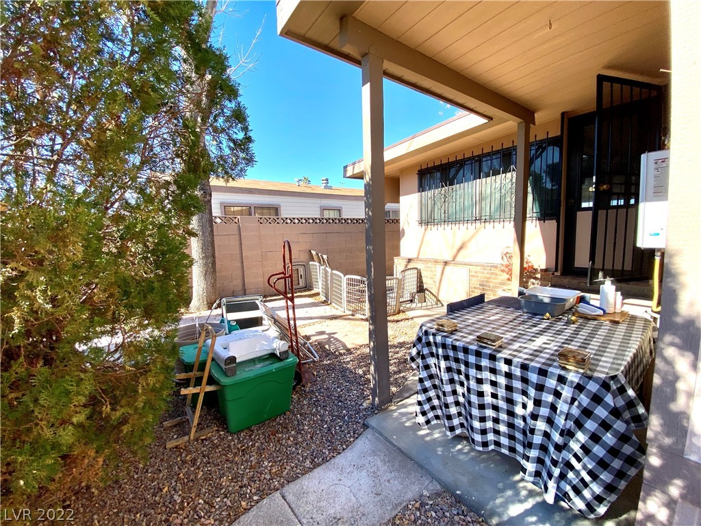 5537 Aldama Road Las Vegas, NV 89122 - Photo 16 of 24