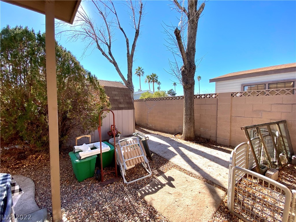 5537 Aldama Road Las Vegas, NV 89122 - Photo 17 of 24