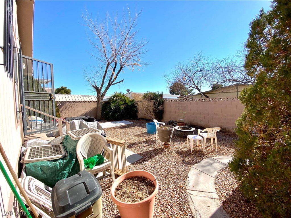 5537 Aldama Road Las Vegas, NV 89122 - Photo 19 of 24