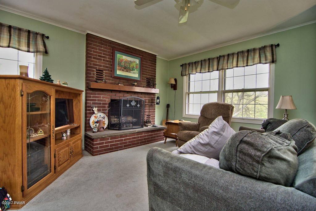 116 Murnin Road Lake Ariel, PA 18436 - Photo 4 of 28 Living Room View 1