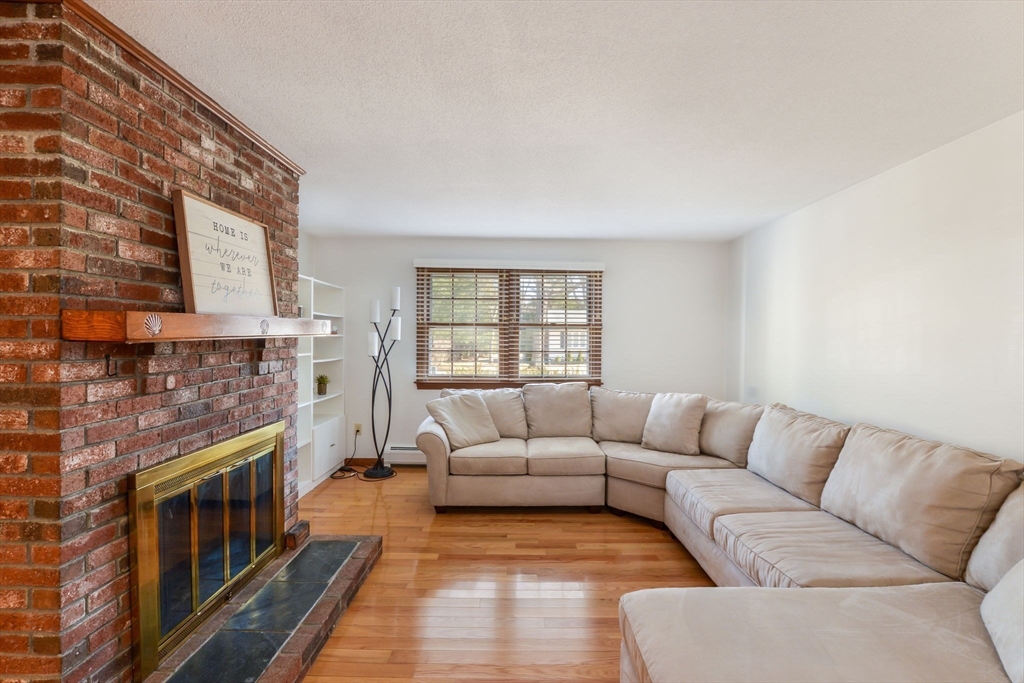 36 Hadrada Lane Barnstable, MA 02632 - Photo 5 of 19