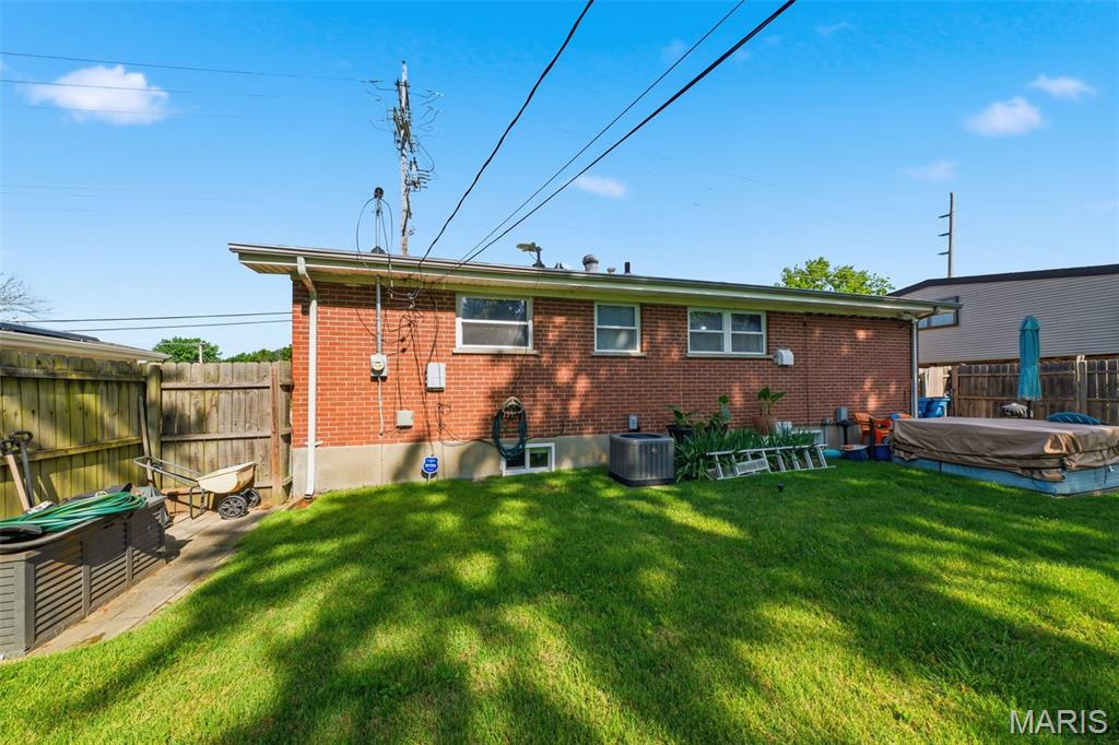 6908 Howdershell Road Hazelwood, MO 63042 - Photo 30 of 32