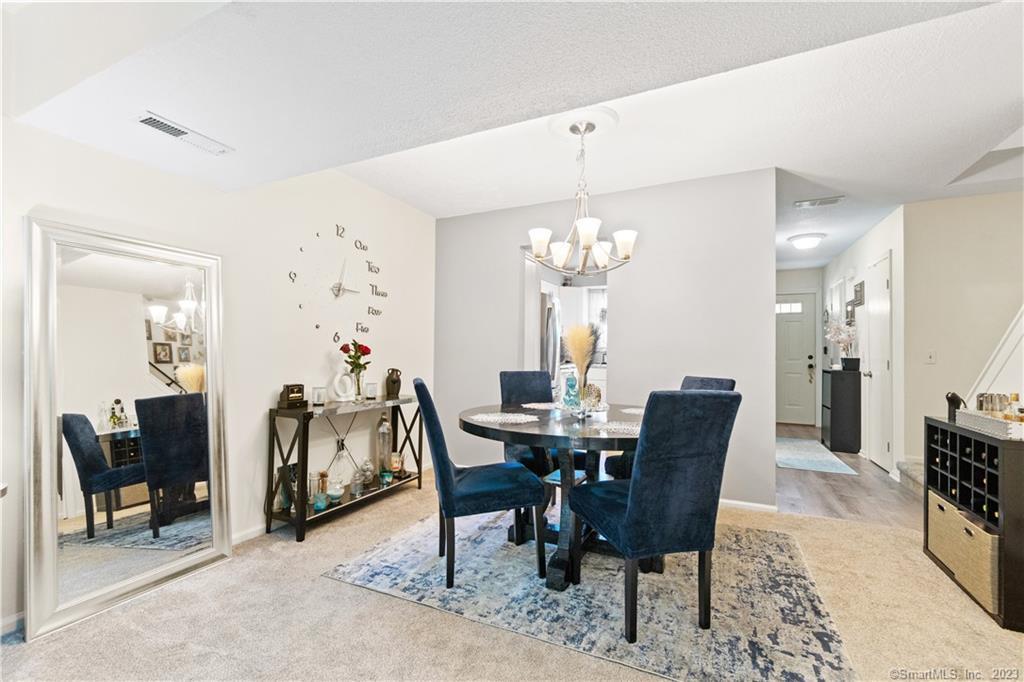 25 Padanaram Road, Unit 72 Danbury, CT 06811 - Photo 1 of 1 Dining
