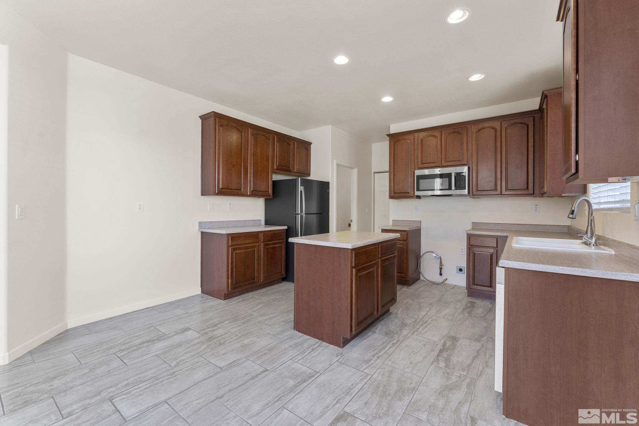 2383 Clementine Lane Reno, NV 89521 - Photo 8 of 34 Photo 8