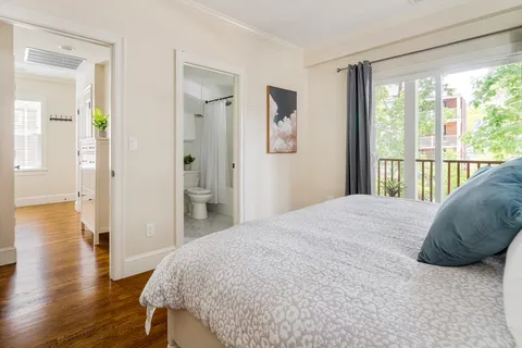 $1,245,000 | 114 Davis Avenue, Unit 2, Brookline, MA 02445