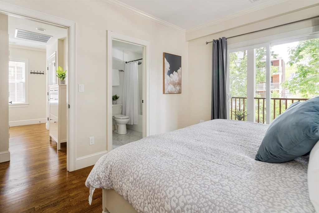 114 Davis Avenue, Unit 2 Brookline, MA 02445 - Photo 8 of 20